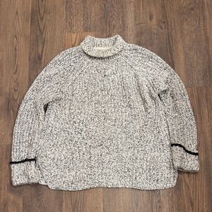Women’s white and grey Knit Sweater size 42 turtle neck